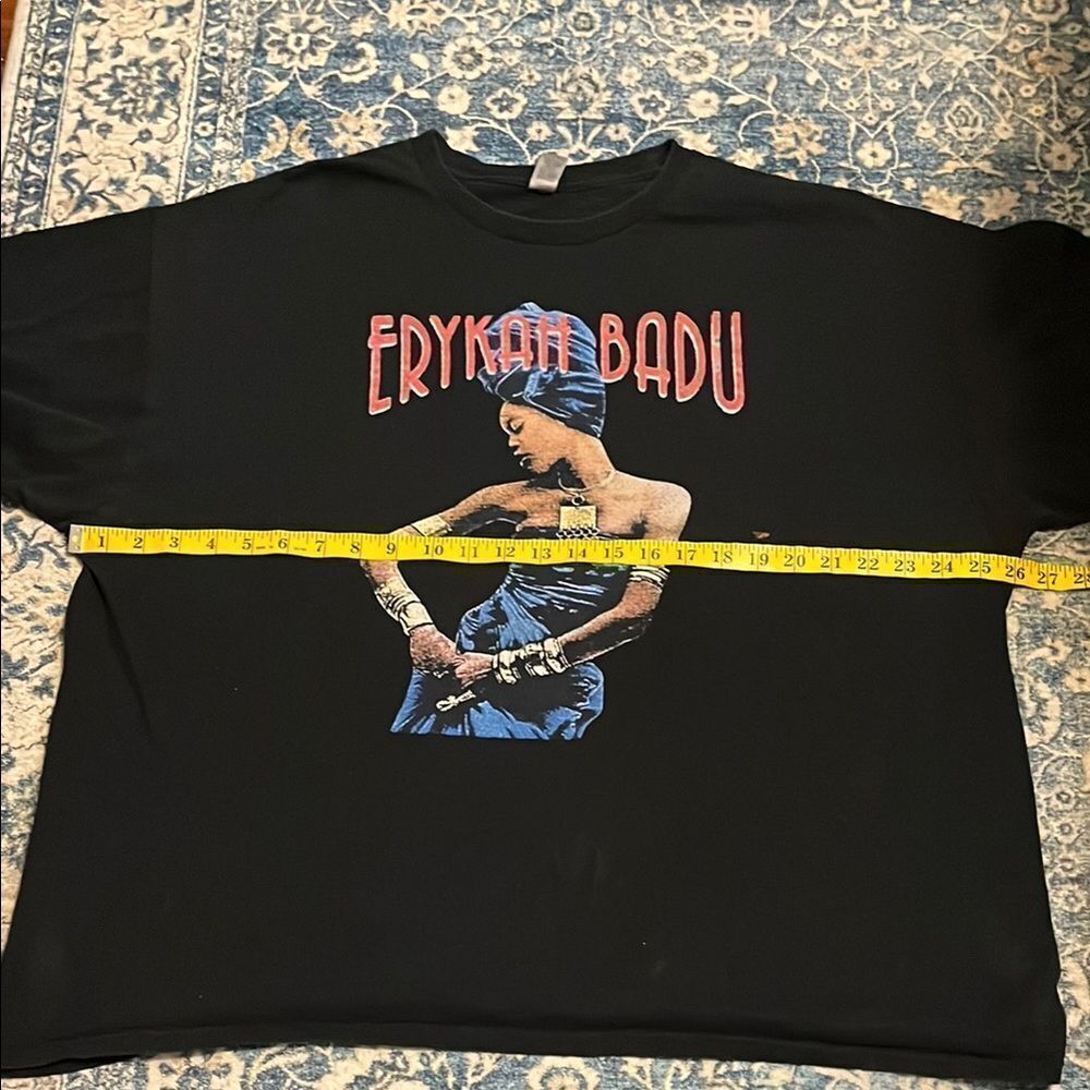 Y2K Erykah Badu 2001 Tour Reproduction Music Graphic Design Pullover T-Shirt - Picture 8 of 9